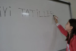 Okullarda yarıyıl tatili başlıyor: Yaklaşık 18 milyon öğrenci yarın karnesini alacak