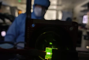 OLED teknolojisinde yeni dönem: Işığın yönü elektrikle değişiyor