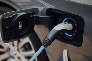 Otomobil pazarı şubatta daraldı! Elektrikli ve hibrit yükselişi sürüyor