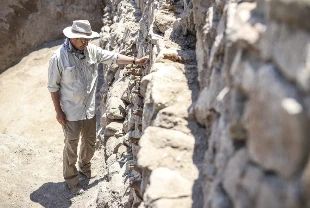 Peru'da 3500 yıllık antik kent keşfedildi