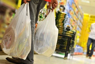 Poşet ücretlendirmesi 28 milyar liralık tasarruf sağladı