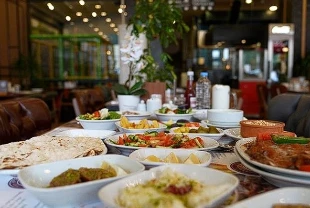 Ramazanda yanlış alışveriş saati israfa yol açıyor: Uzman isim açıkladı