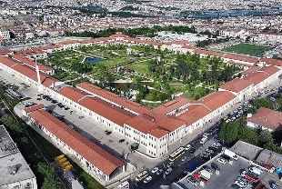 Rami Kütüphanesi’nde Zamansız İzler Türk çinileri sergisi açılacak