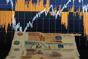 Rus ekonomisi 3 yıl sonra küçüldü: İlk çeyrekte daralma kaydedildi
