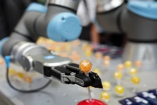 Sanayi robotlarının eğitim maliyetini düşüren yeni yapay zeka