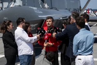Selçuk Bayraktar TCG Anadolu’da konuştu: Bayraktar TB-3 dünyada bir ilki başardı