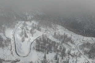 Soğuk hava etkili oluyor! Türkiye’nin biyosfer rezervi alanı Camili Havzası karla kaplandı