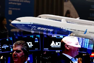 SON DAKİKA: Hindistan’daki uçak kazası Boeing hisselerini vurdu: 10 milyar doları sildi