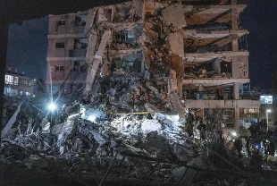SON DAKİKA: İsrail ordusu: İran 80'e yakın füze attı, ölü sayısı 13'e yükseldi
