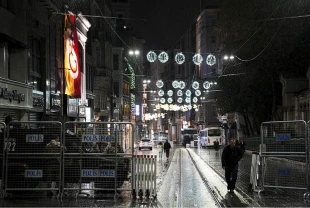 SON DAKİKA: İstanbul’da 1 Mayıs tedbirleri: Yollar kapatıldı, metro seferleri durduruldu
