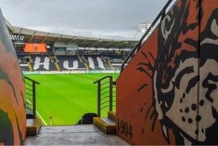 SON DAKİKA: Karar belli oldu! Hull City'e 3 dönem transfer yasağı geldi