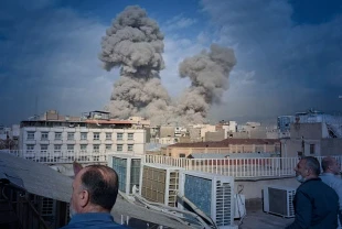 Son dakika | Tahran'da son durum : Üst düzey komutan ve bazı siyasiler öldürüldü iddiası