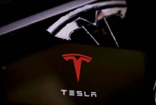 SON DAKİKA: Trump-Musk kavgası Tesla hisselerini vurdu