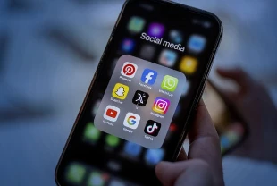 Sosyal medyada 15 yaş sınırı yasalaştı: Yeni düzenlemeyle ilgili merak edilenler