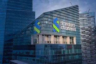 Standard Chartered’dan petrol öngörüsü: Fiyatların bir ay içinde gevşemesi bekleniyor