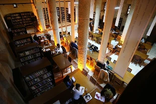 Tarihi kiliseye kurulan kütüphane 65 binden fazla kitapseveri ağırladı