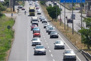Tatilciler İstanbul'a dönüş yolunda: Trafik yoğunluğu kameraya yansıdı