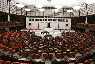 TBMM’de önemli hafta: Aidatlar, tapu ve yapı denetimi düzenlemesi masada