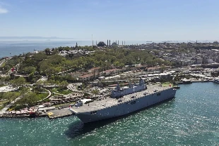 TCG Anadolu, SAHA 2026'da vatandaşların ziyaretine açıldı
