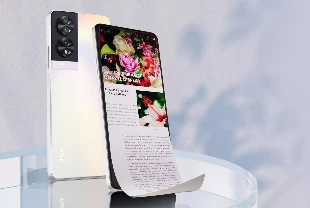 TCL’den dünyanın ilk yansıma önleyici AMOLED telefonu
