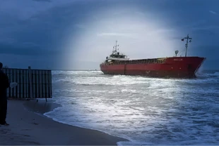 Tekirdağ’da karaya oturan kuru yük gemisi için kurtarma çalışmaları sürüyor