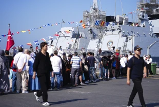 TEKNOFEST Mavi Vatan'da 30 Ağustos coşkusu: Vatandaşlar akın etti