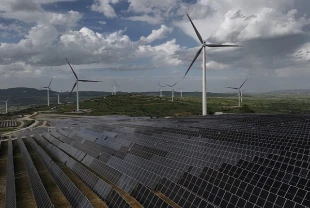 Temiz enerji ucuzluyor! Fosil yakıt yatırımları iklim için risk olarak görülüyor