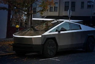 Tesla 219 bin aracını geri çağırıyor
