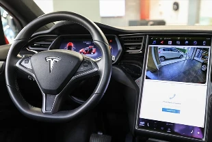 Tesla, yaklaşık 13 bin aracını batarya sorunu nedeniyle geri çağırıyor
