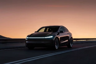 Tesla’nın sürücüsüz robotaksisi hizmete başladı