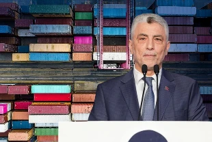 Ticarette hedef büyüyor! Bakan Bolat: Durmak yok, ihracata devam