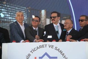 TOBB Başkanı Hisarcıklıoğlu, Konya'da hizmet binasının temel atma törenine katıldı