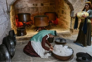 Topkapı Sarayı'nın harem bölümündeki Kadınefendiler ve Cariyeler Taşlığı ziyarete açıldı