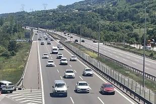 Trafiğe çıkacaklar dikkat! TEM'de şerit kapatıldı