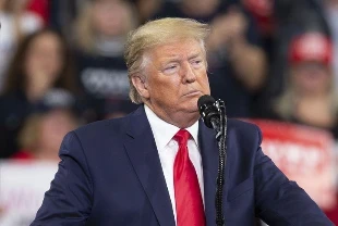 Trump imzayı attı: İthal kamyon ve otobüslere yeni tarife