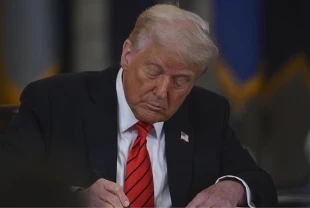Trump'ın istihbarat çalışanlarını da işten çıkaracağı öne sürüldü