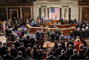 Trump'ın kararına geçici onay geldi!