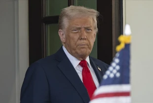 Trump'tan yeni tarife: İthal kamyonlara yüzde 25 vergi