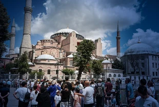 Turizm geliri ilk çeyrekte 10 milyar dolara yaklaştı
