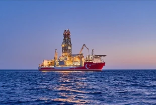 Türkiye, hidrokarbon arama ve üretimi kapsamında kara ve denizde 300 kuyuda sondaj yapacak