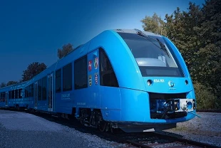 Türkiye ve İngiltere arasında imzalar atıldı: Hidrojen yakıtlı tren üretilecek