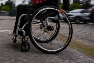 Türkiye’de 23 banka engelli bireylere özel hizmet veriyor: 46 bin ATM görme engelliler için erişilebilir hale geldi