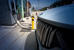 Türkiye'de elektrikli otomobil sayısı 350 bine yaklaştı: Bir yılda yüzde 110 artış