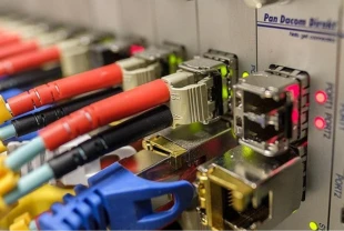 TÜRKSAT’tan dev altyapı hamlesi: 5,5 milyon haneye eve kadar fiber internet geliyor