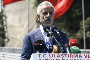 Ulaştırma ve Altyapı Bakanı Uraloğlu: Bölünmüş yol ağı 29 bin 787 kilometreye çıktı