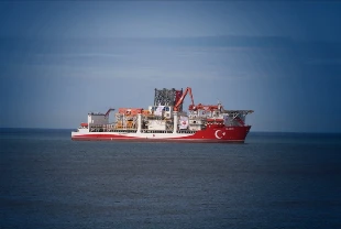 Ultra derin deniz sondaj gemisi 'Yıldırım' Filyos'da: Karadeniz'de göreve hazırlanıyor