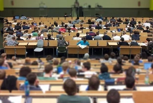 Üniversiteler 3 yıla düşecek mi? YÖK Başkanı Özvar'dan net açıklama