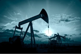 Uzmanlardan OPEC+ kararı yorumu: Petrol 50 doların altına gerileyebilir