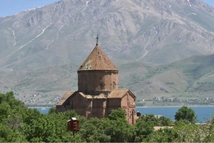 Van Gölü'ndeki Akdamar Adası'nı bu yıl yaklaşık 60 bin kişi ziyaret etti