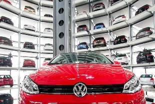 Volkswagen, 50 bin kişiyi işten çıkaracak